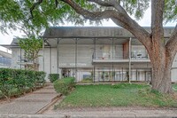 3300 Yorktown St, Unit 14 in Houston, TX - Building Photo - Building Photo