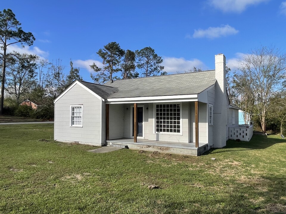 1005 Church St in Vidalia, GA - Building Photo