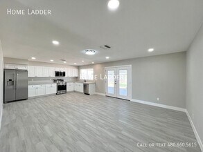 1534 W Comstock Dr in Chandler, AZ - Building Photo - Building Photo