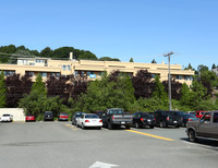 Lyons Gate Apartments in Seattle, WA - Building Photo - Building Photo