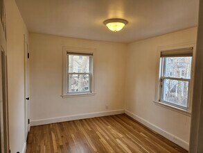 419 Pond St in Boston, MA - Building Photo - Building Photo