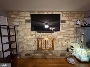 605 Union Mill Rd in Mount Laurel, NJ - Building Photo - Building Photo