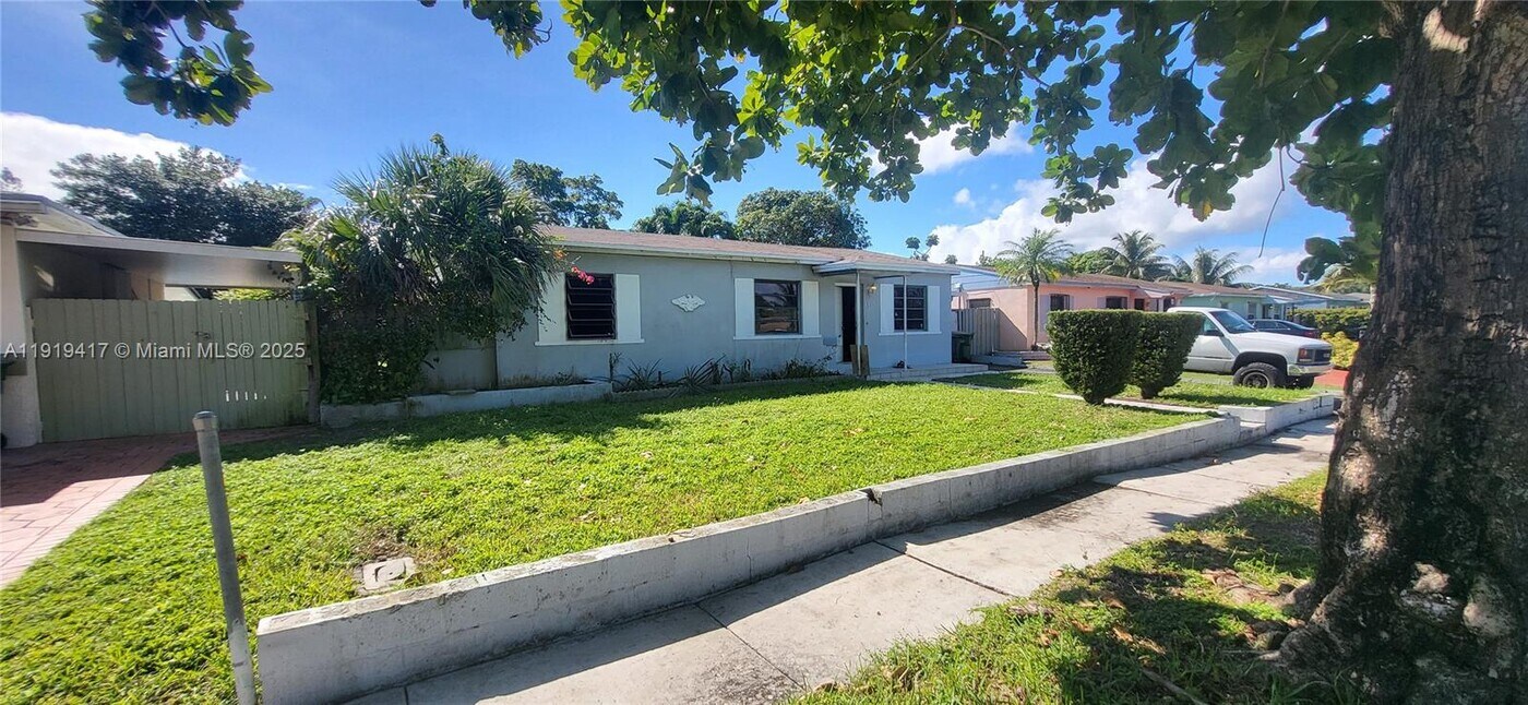1310 NE 143rd St in North Miami, FL - Building Photo