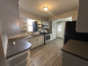 610 Salisbury Rd in Columbus, OH - Foto de edificio - Building Photo