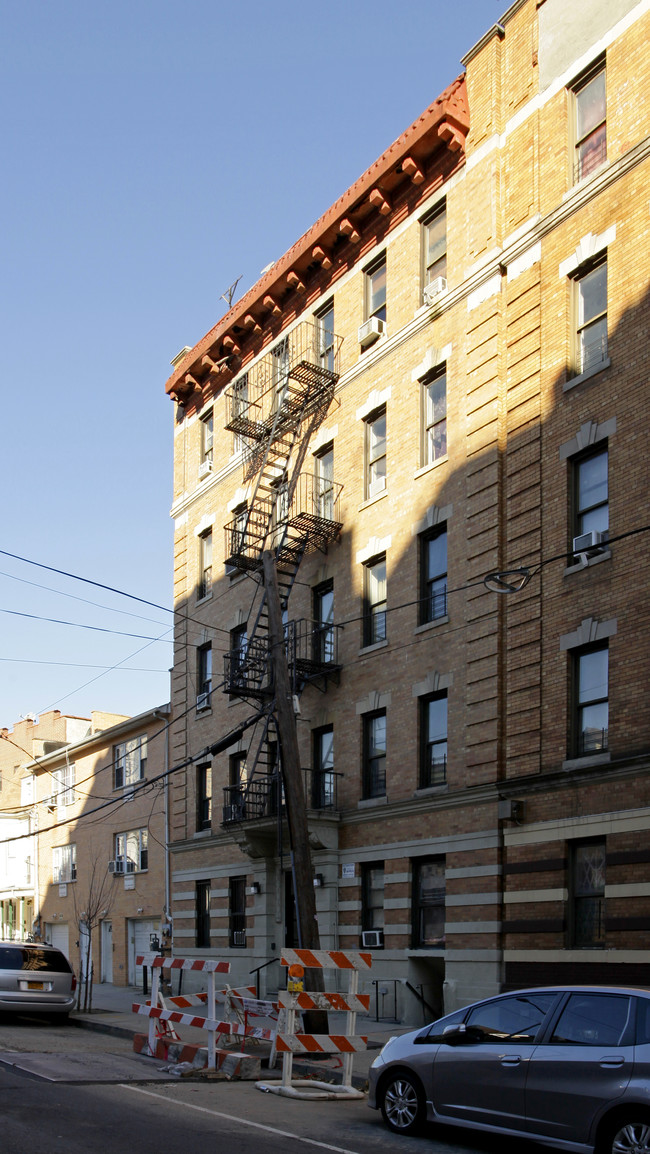 159-161 W 228th St in Bronx, NY - Building Photo - Building Photo