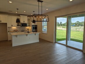 534 Sun Chaser Dr in Nokomis, FL - Building Photo - Building Photo