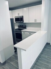 930 N 14th Ct in Hollywood, FL - Foto de edificio - Building Photo