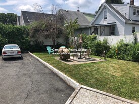 5 Clyde St, Unit 1 in Somerville, MA - Building Photo