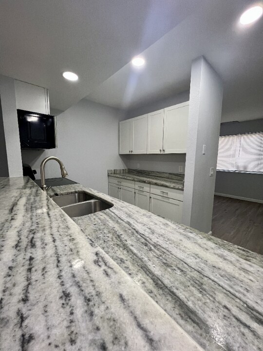 12223 E Ford Ave in Aurora, CO - Building Photo