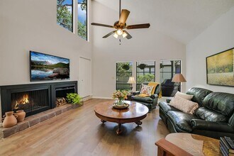 15 Casa Verde St in Lakeway, TX - Building Photo - Building Photo