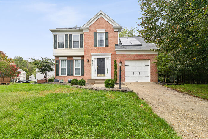 8834 Chiswick Ct in White Plains, MD - Building Photo