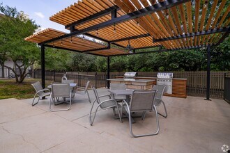 The Broadwater at Salado Creek in San Antonio, TX - Building Photo - Building Photo