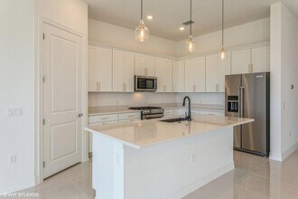 10444 Northbrook Cir in Palm Beach Gardens, FL - Building Photo - Building Photo