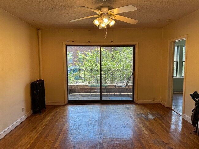 313 Summit Ave, Unit 5 in Boston, MA - Building Photo - Building Photo