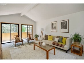 3234 SE 153rd Ave in Portland, OR - Building Photo - Building Photo