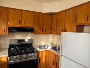 235 E Palatine Rd, Unit 1 in Palatine, IL - Foto de edificio - Building Photo