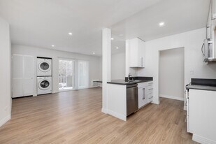 Berendo Apartments in Los Angeles, CA - Building Photo