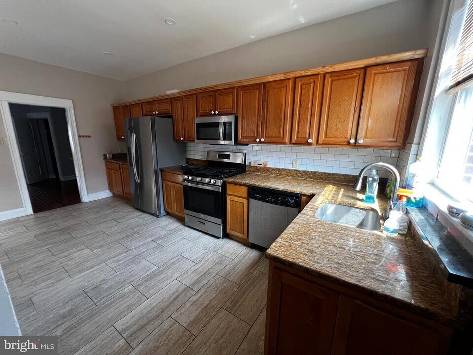 3340 Cottman Ave in Philadelphia, PA - Building Photo