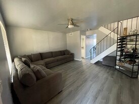 52 W Elliot St in Woodland, CA - Building Photo