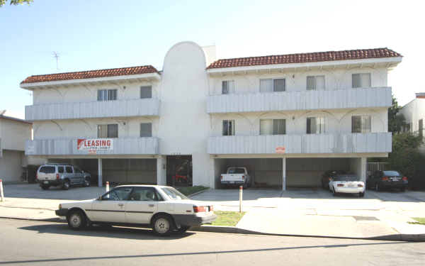 1476 S Shenandoah St in Los Angeles, CA - Building Photo