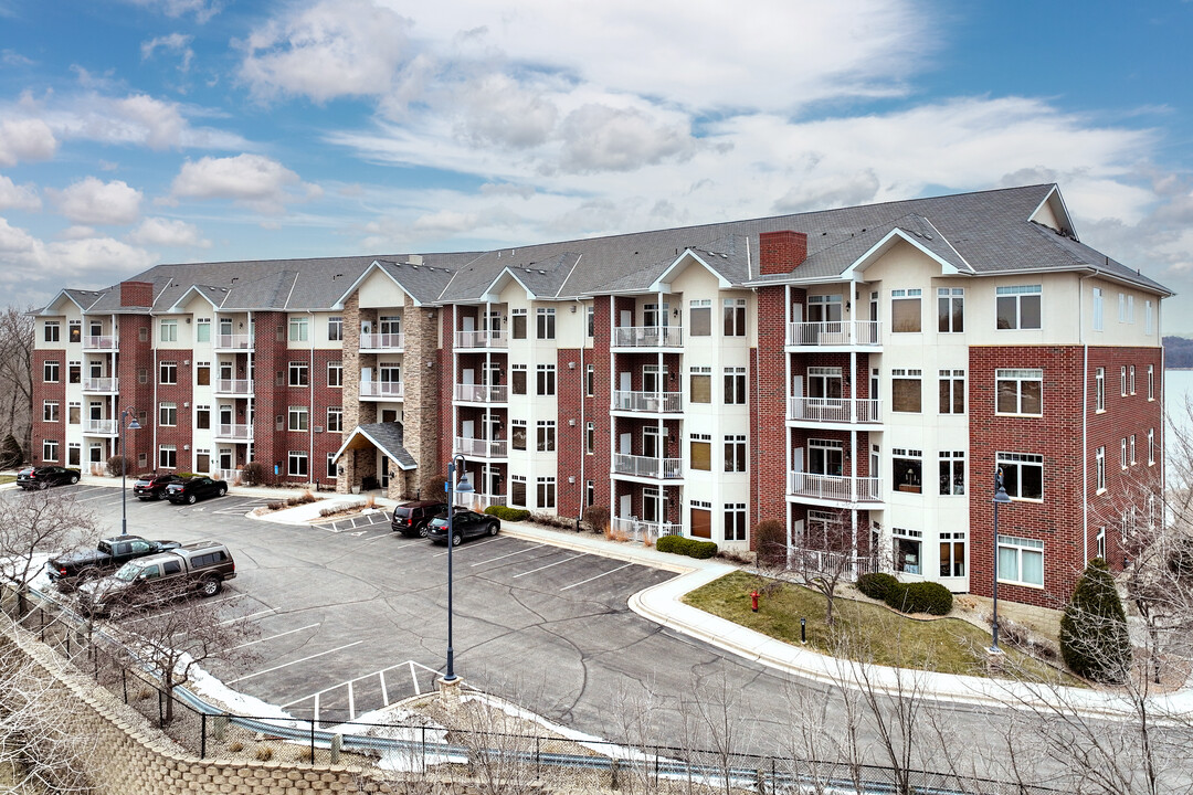 Steiger Lake Condos in Victoria, MN - Building Photo