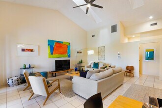 1302 Mahogany Pl in Palm Beach Gardens, FL - Building Photo - Building Photo