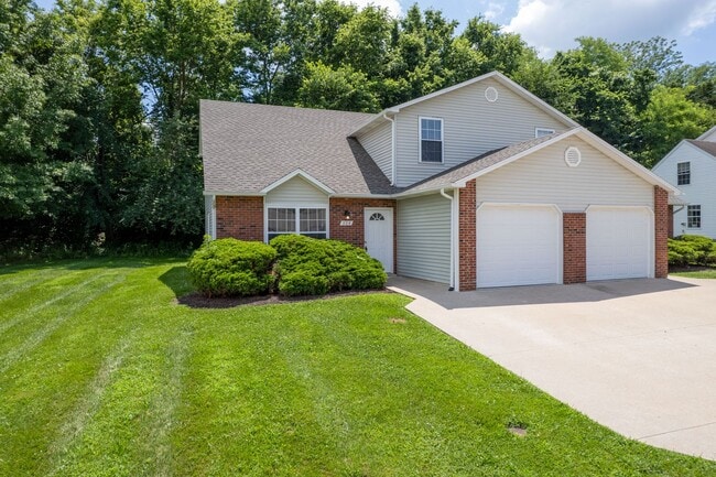property at 304-306-306 Dads Way