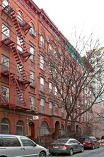 210 W 105th St in New York, NY - Building Photo - Building Photo