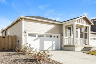 9404 Yampa St in Commerce City, CO - Foto de edificio - Building Photo