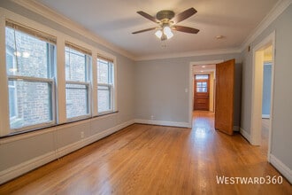 5844 N Artesian Ave in Chicago, IL - Building Photo - Building Photo