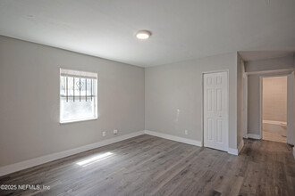 1652 Myrtle Ave N in Jacksonville, FL - Building Photo - Building Photo