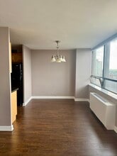 5701 N Sheridan Rd, Unit 18L in Chicago, IL - Building Photo - Building Photo