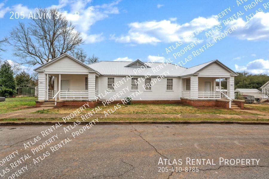 205 Alvin St in Talladega, AL - Building Photo