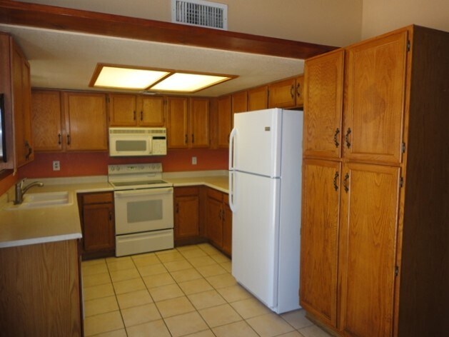 7346 E Greenway St in Mesa, AZ - Building Photo - Building Photo