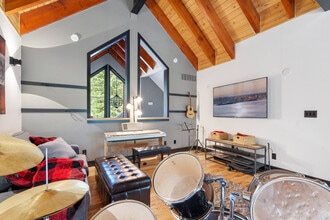 7098 Nesters Rd in Whistler, BC - Building Photo - Building Photo