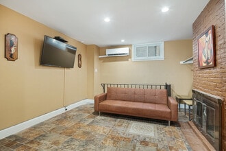 4 Strawberry St in Philadelphia, PA - Building Photo - Building Photo