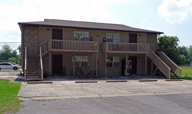 Comet Villa Apartments in Panama City, FL - Foto de edificio - Building Photo