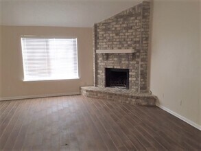 8323 Quail Hills Dr in Missouri City, TX - Building Photo - Building Photo