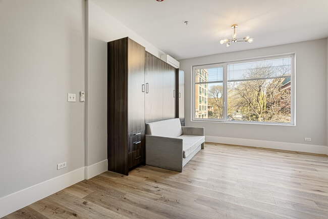 1531 W Howard St in Chicago, IL - Building Photo - Building Photo