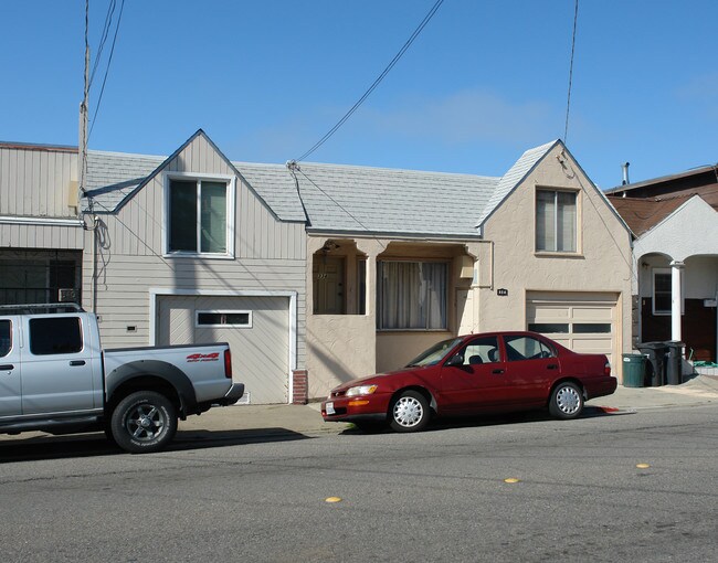 334 Hillside Blvd in Daly City, CA - Building Photo - Building Photo