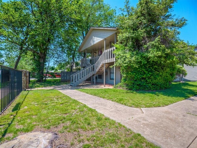 131 W Acres St in Norman, OK - Building Photo - Building Photo