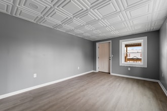 404 High St in St. Albans, WV - Foto de edificio - Building Photo