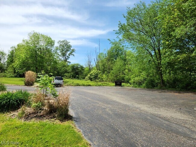 7730 Ravenna Rd in Hudson, OH - Building Photo - Building Photo