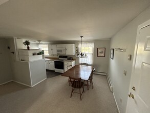 31 Highlander Dr, Unit 201 in Jeffersonville, VT - Building Photo - Building Photo