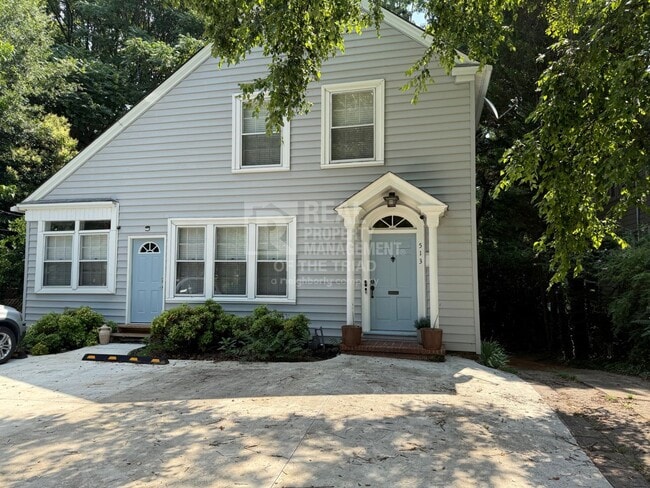 513 S Hawthorne Rd in Winston-Salem, NC - Building Photo - Building Photo