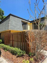 3824 Saxon Dr in New Smyrna Beach, FL - Building Photo