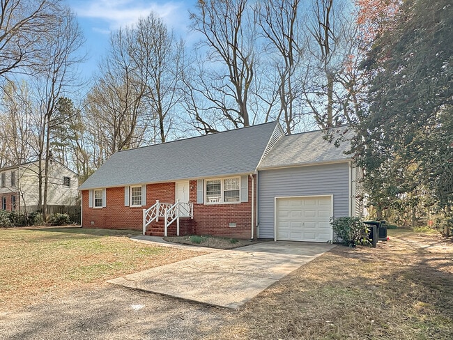 106 Lexington Dr in Williamsburg, VA - Building Photo - Building Photo