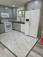 2507 Dale Creek Dr NW in Atlanta, GA - Building Photo - Building Photo