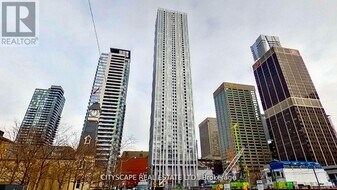 1 Yorkville Ave in Toronto, ON - Building Photo