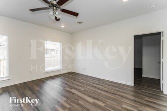 7308 Parkside Pl Dr in North Richland Hills, TX - Foto de edificio - Building Photo